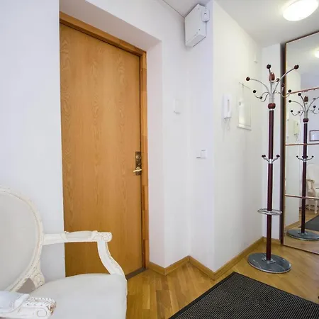 Historic Apartment *